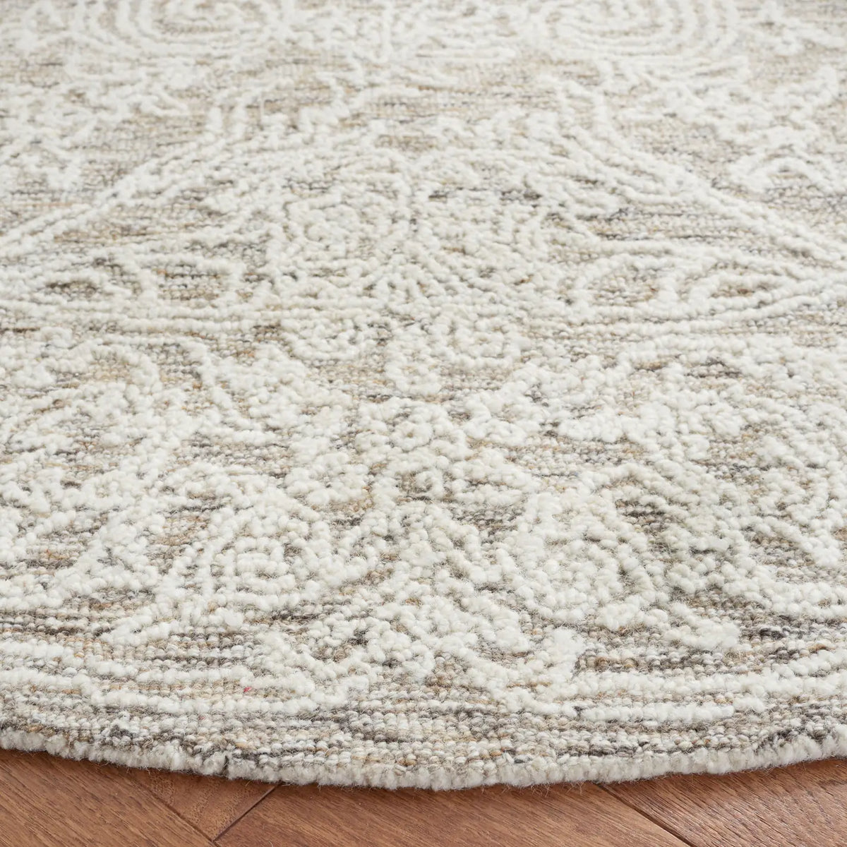 Safavieh Abstract 6'-0" x 6'-0" Rug in Ivory / Brown