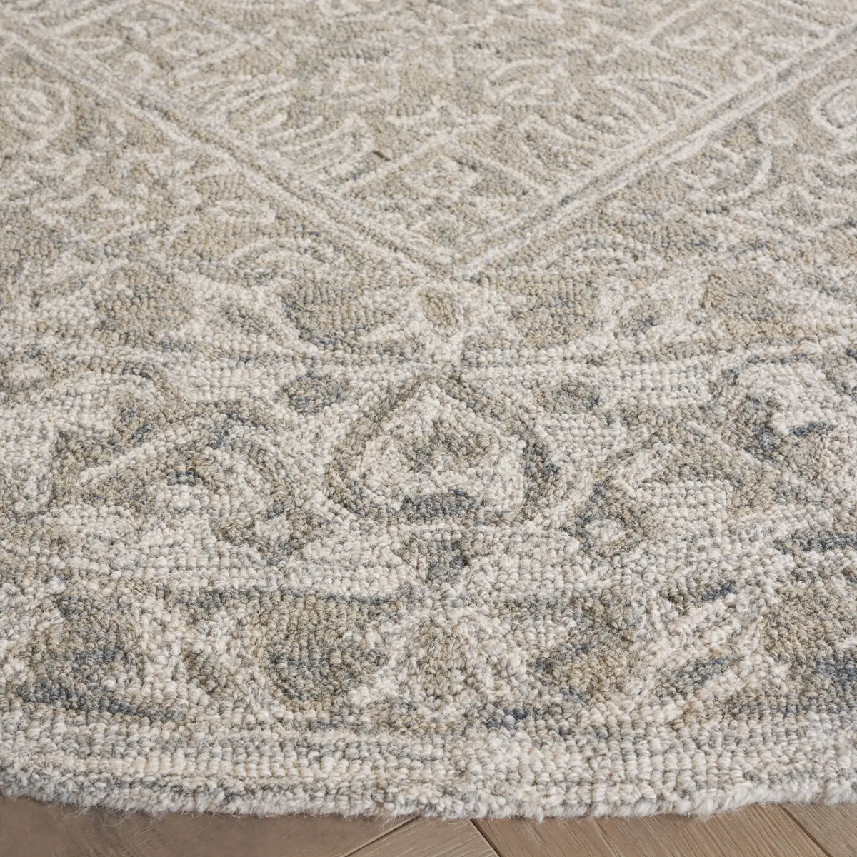 Safavieh Dip Dye 7'-0" x 7'-0" Rug in Grey / Ivory