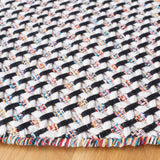 Safavieh Montauk 6'-0" x 6'-0" Rug in Ivory / Black