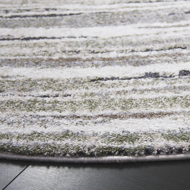 Safavieh Opal 6'-7" x 6'-7" Rug in Green / Grey Ivory