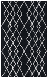 Safavieh Metro 3'-0" x 5'-0" Rug in Black / Ivory