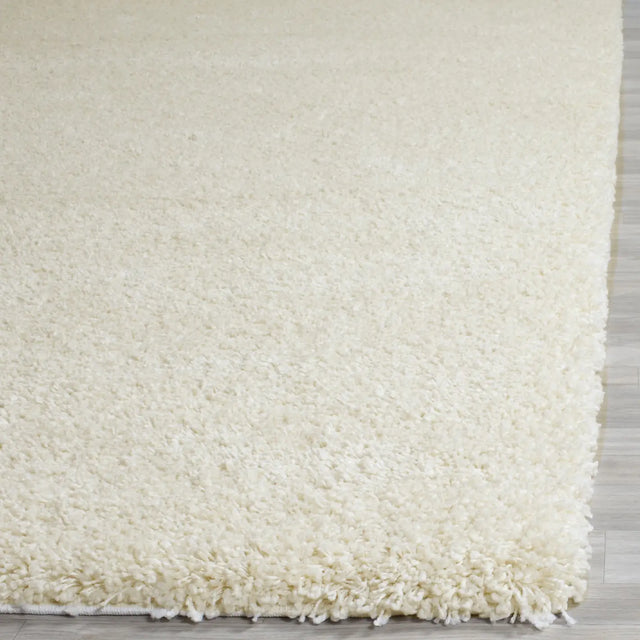 Safavieh Santa Monica Shag 9'-6" x 13'-0" Rug in Ivory