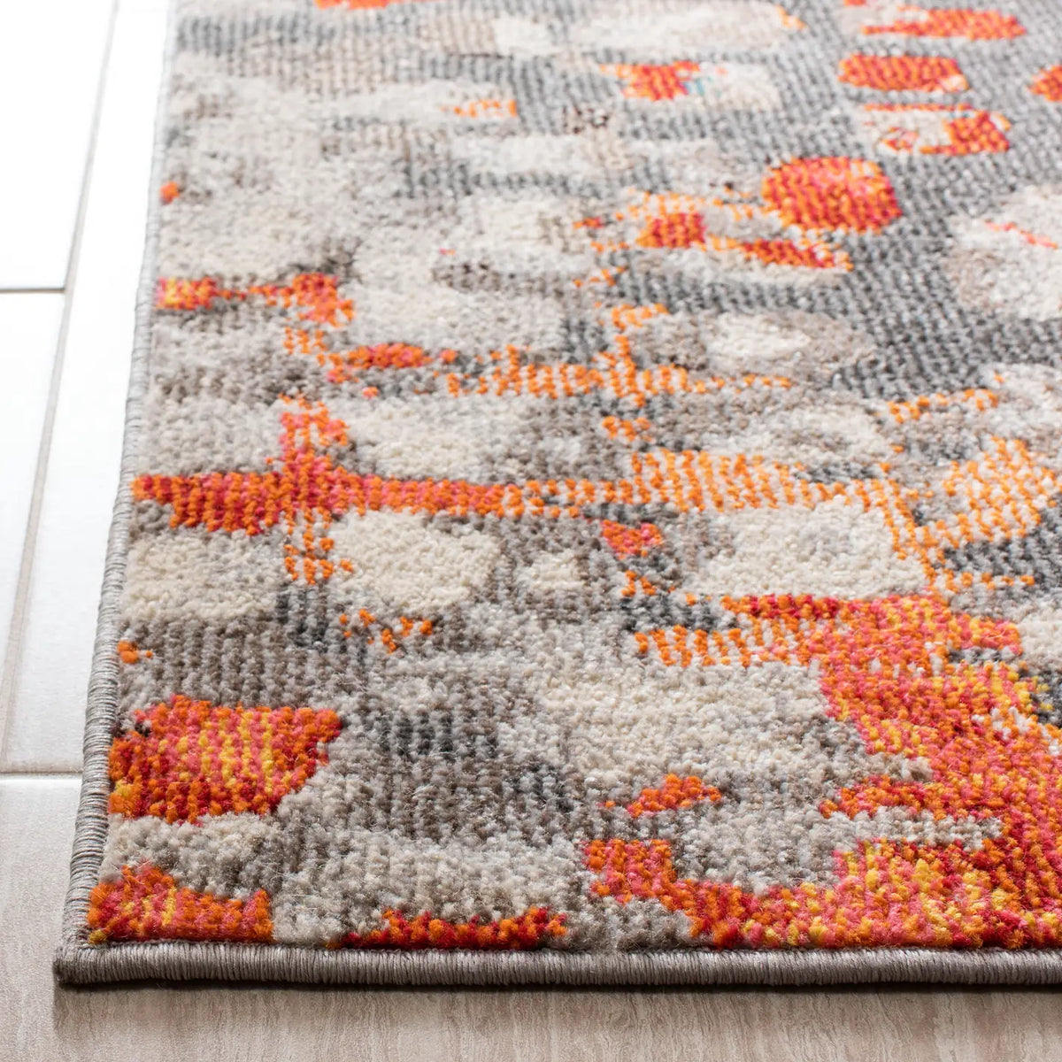 Safavieh Madison 4'-0" x 6'-0" Rug in Grey / Orange