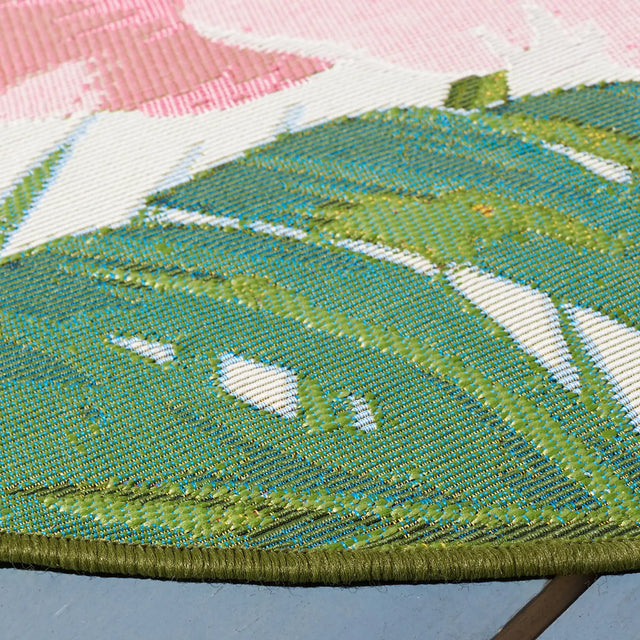 Safavieh Barbados 500 5'-3" x 5'-3" Rug in Green / Pink