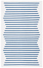 Safavieh Montauk 4'-0" x 6'-0" Rug in Ivory / Navy
