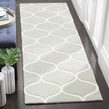 Safavieh Cambridge 2'-6" x 8'-0" Rug in Grey / Ivory