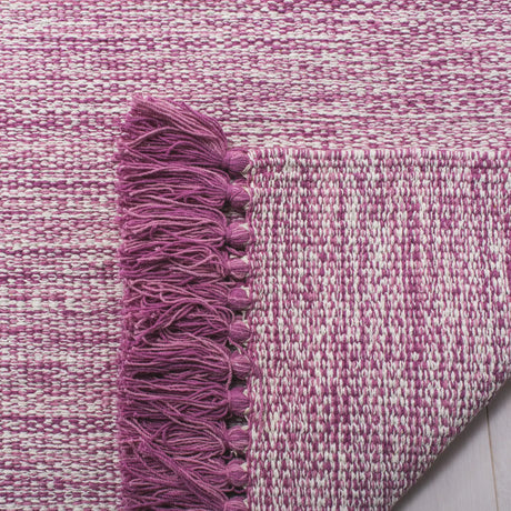Safavieh Montauk 5'-0" x 8'-0" Rug in Pink