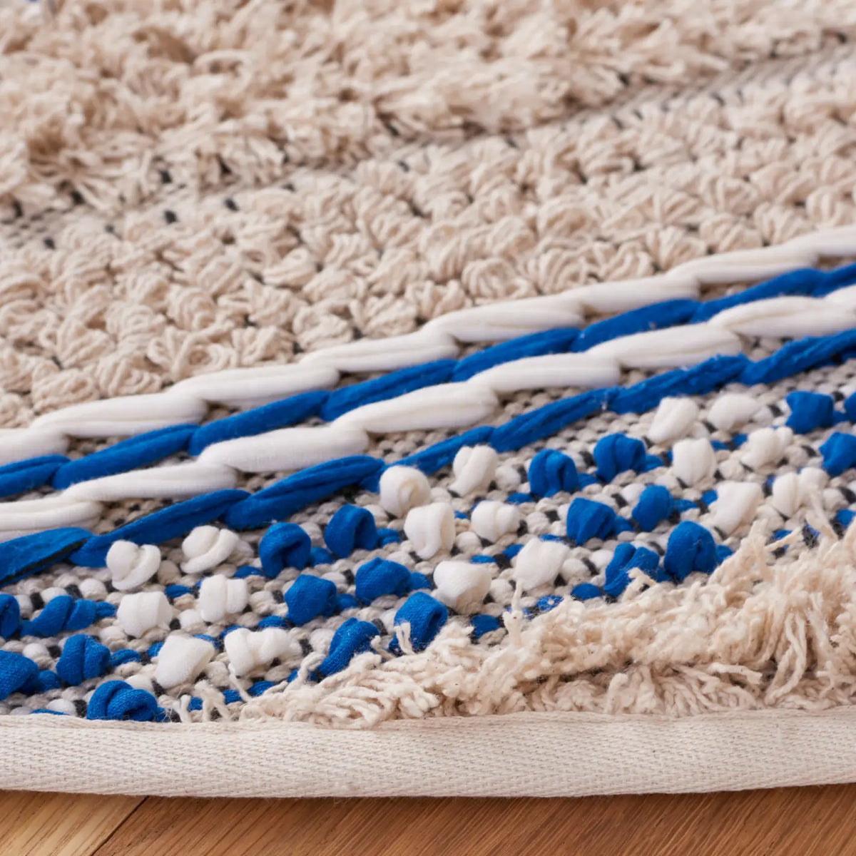 Safavieh Natura 6'-0" x 6'-0" Rug in Beige / Navy