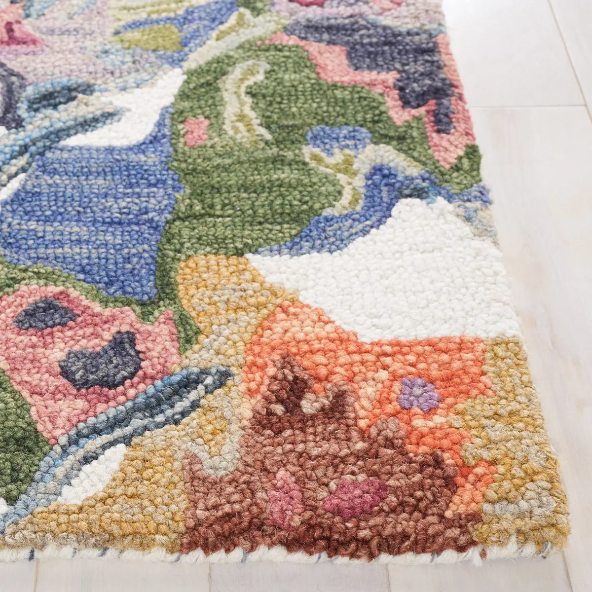 Safavieh Blossom 4'-0" x 6'-0" Rug in Ivory / Blue