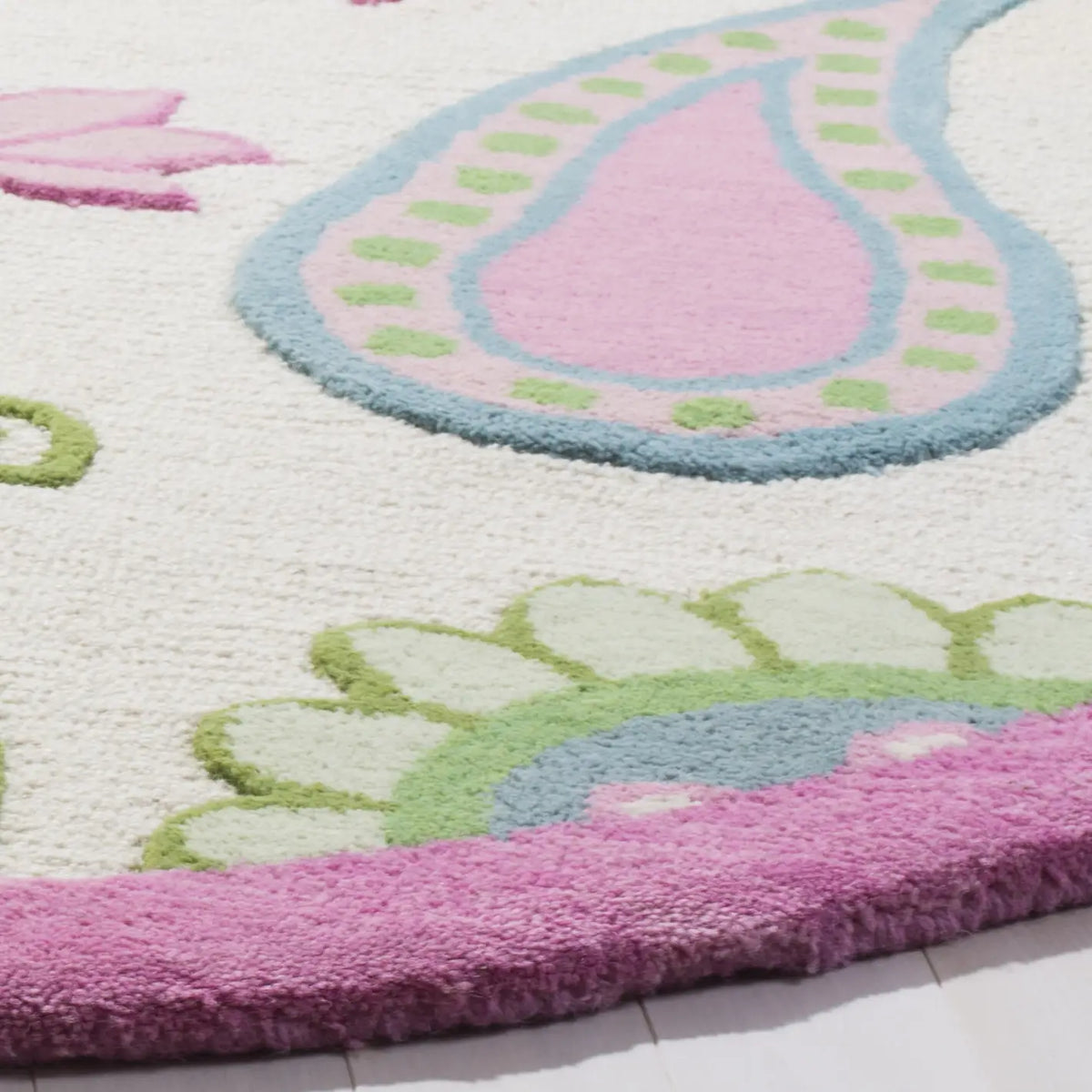 Safavieh Safavieh Kids 6'-0" x 6'-0" Rug in Ivory / Pink