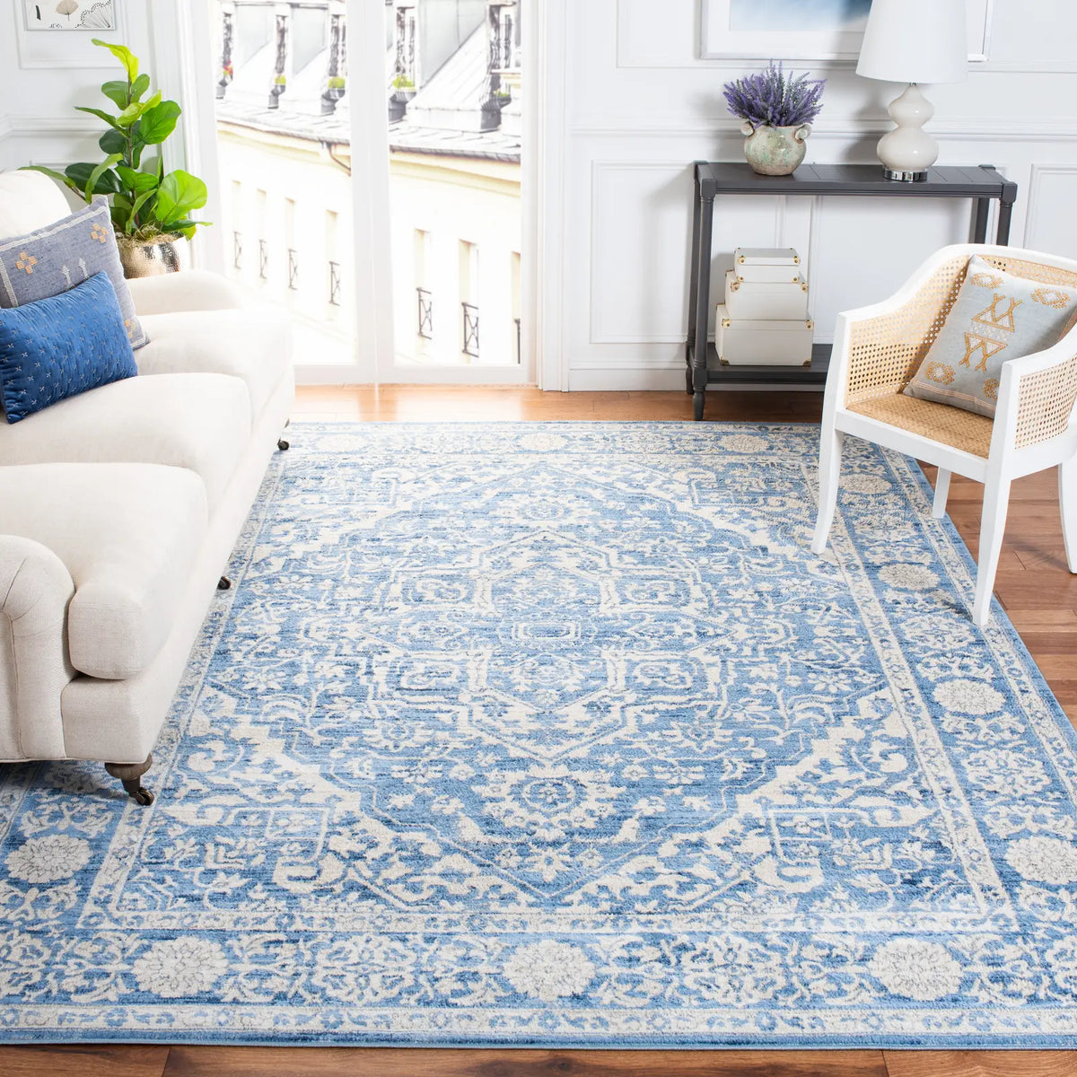 Safavieh Brentwood 10'-0" x 13'-0" Rug in Ivory / Navy