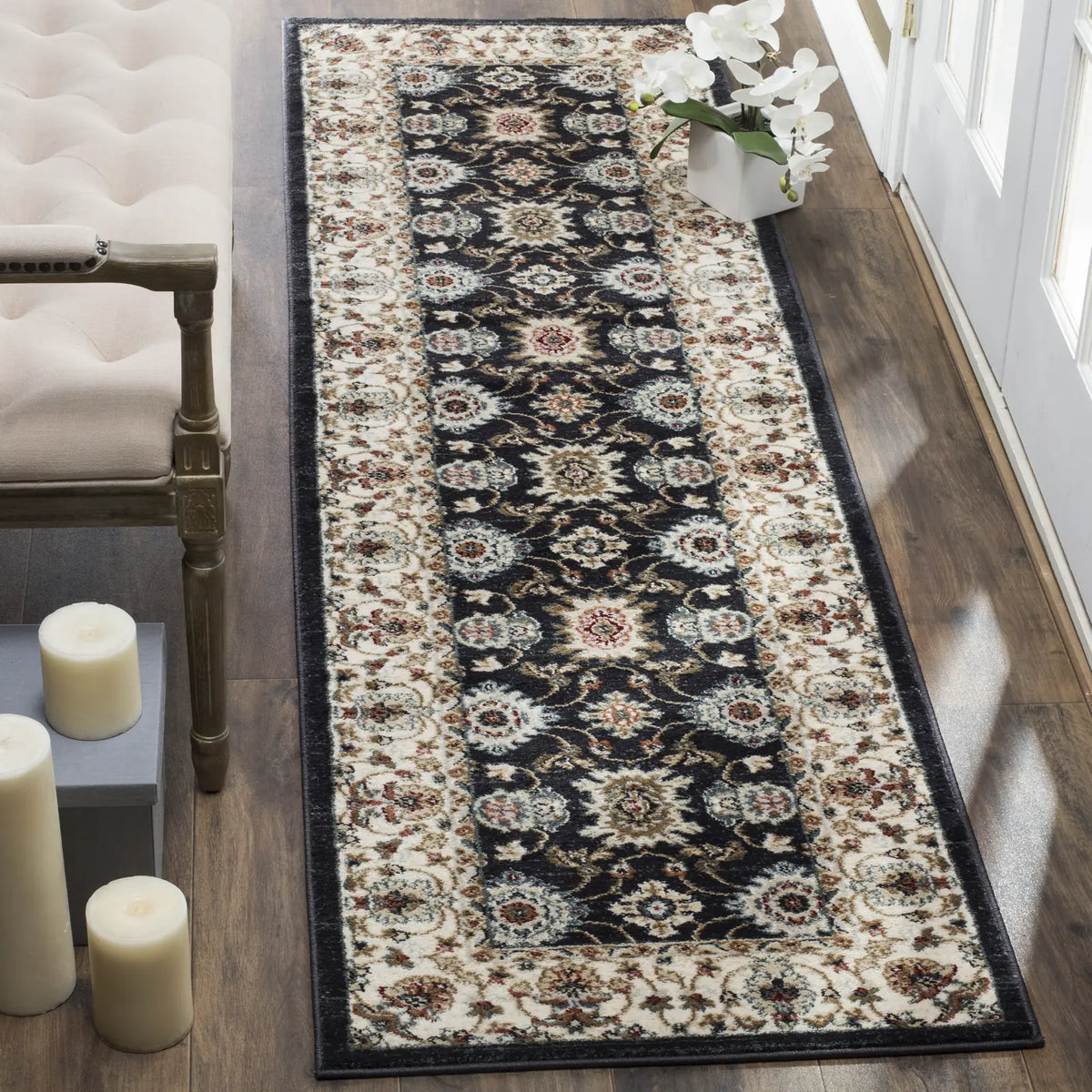 Safavieh Lyndhurst 2'-3" x 10'-0" Rug in Navy / Creme