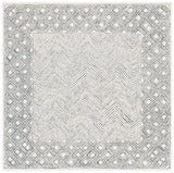 Safavieh Ebony 6'-0" x 6'-0" Rug in Grey / Ivory