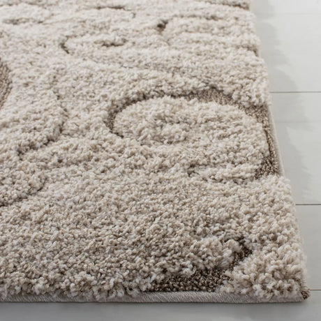 Safavieh Florida Shag 5'-3" x 7'-6" Rug in Cream / Beige