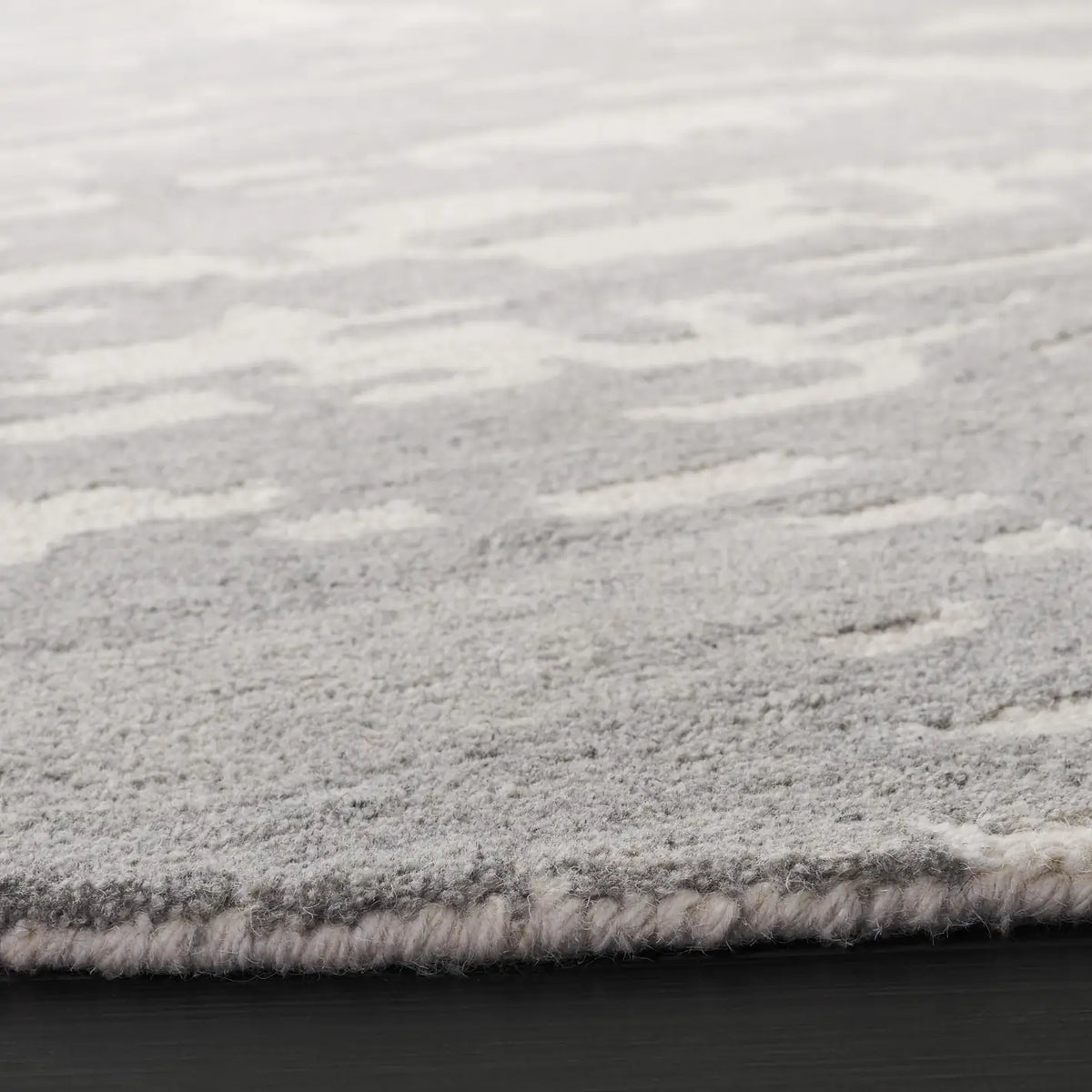 Safavieh Chatham 6'-0" x 6'-0" Rug in Grey / Ivory