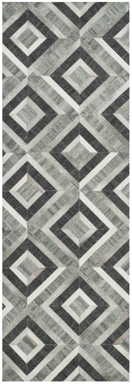 Safavieh Studio Leather 2'-3" x 7'-0" Rug in Ivory / Dark Grey