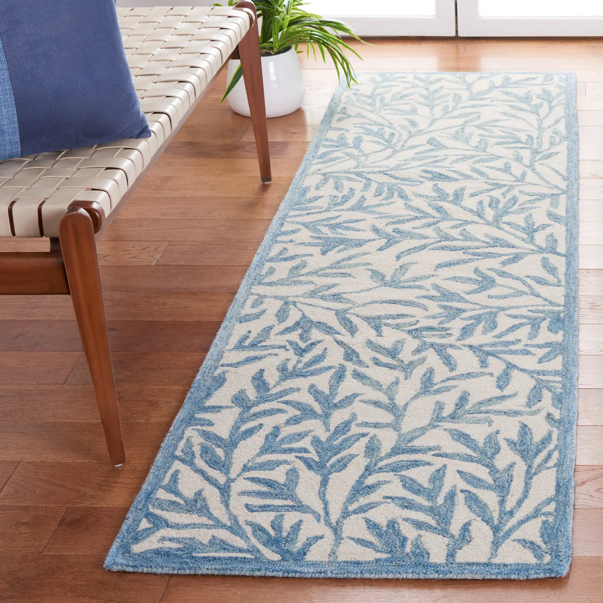 Safavieh Jardin 2'-3" x 11'-0" Rug in Ivory / Blue