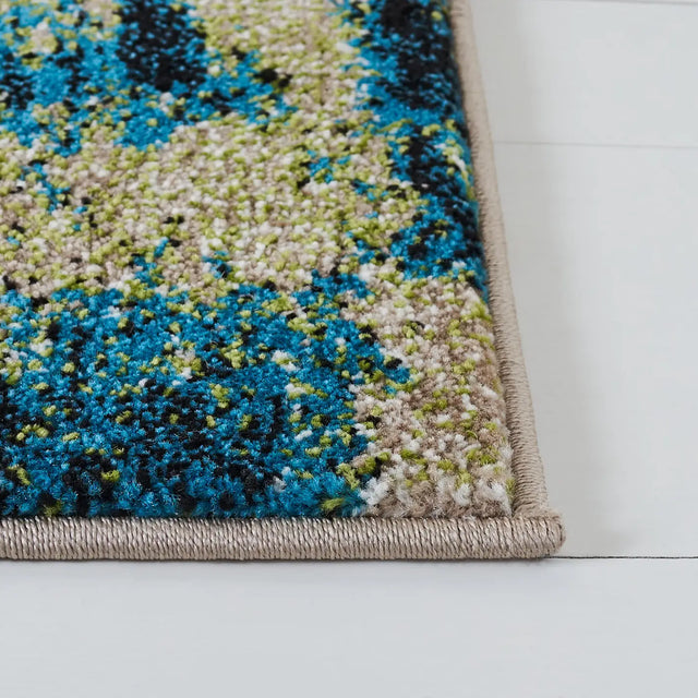 Safavieh Glacier 4'-0" x 6'-0" Rug in Navy / Green
