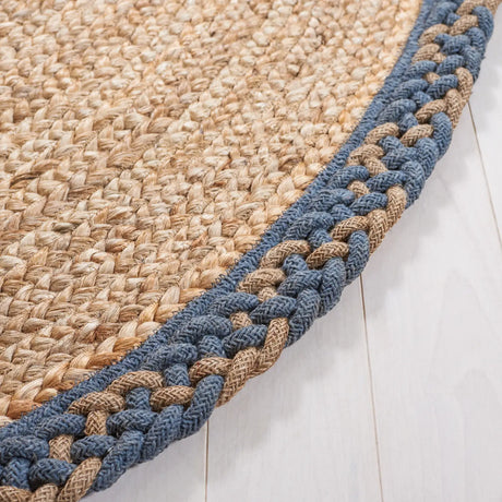 Safavieh Natural Fiber 5'-0" x 8'-0" Rug in Natural / Grey