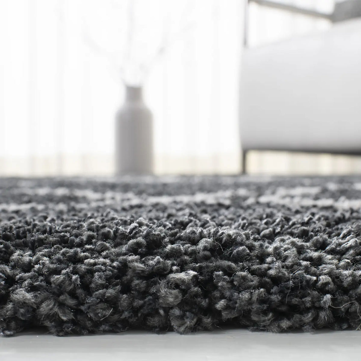 Safavieh Hudson Shag 5'-3" x 7'-6" Rug in Dark Grey / Ivory