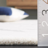 Safavieh Rodeo Drive 5'-0" x 8'-0" Rug in Ivory / Grey