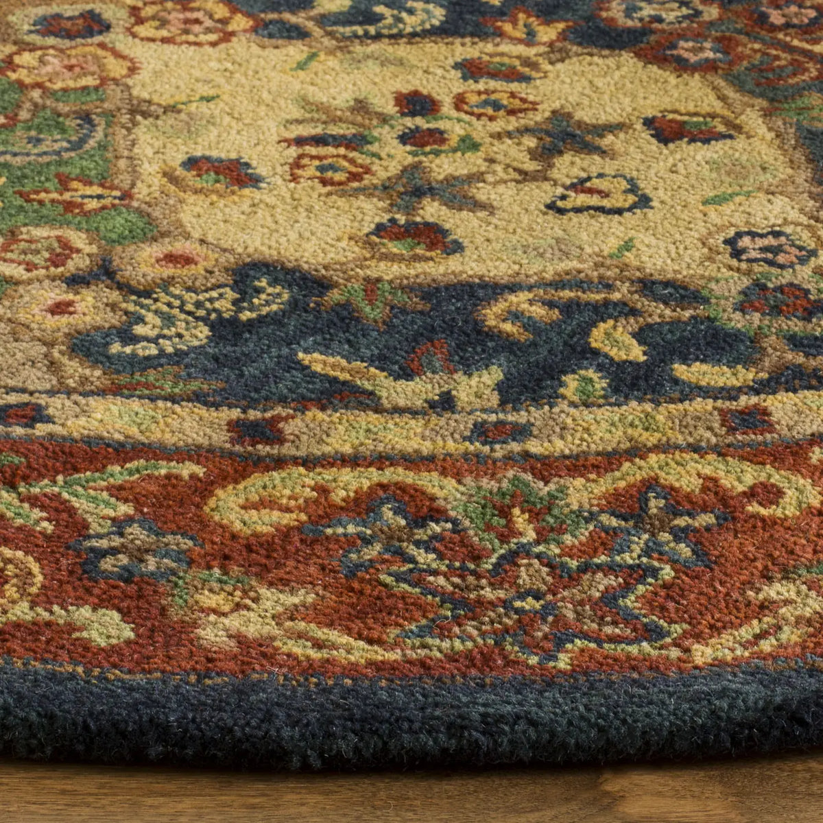 Safavieh Heritage 6'-0" x 6'-0" Rug in Beige / Burgundy