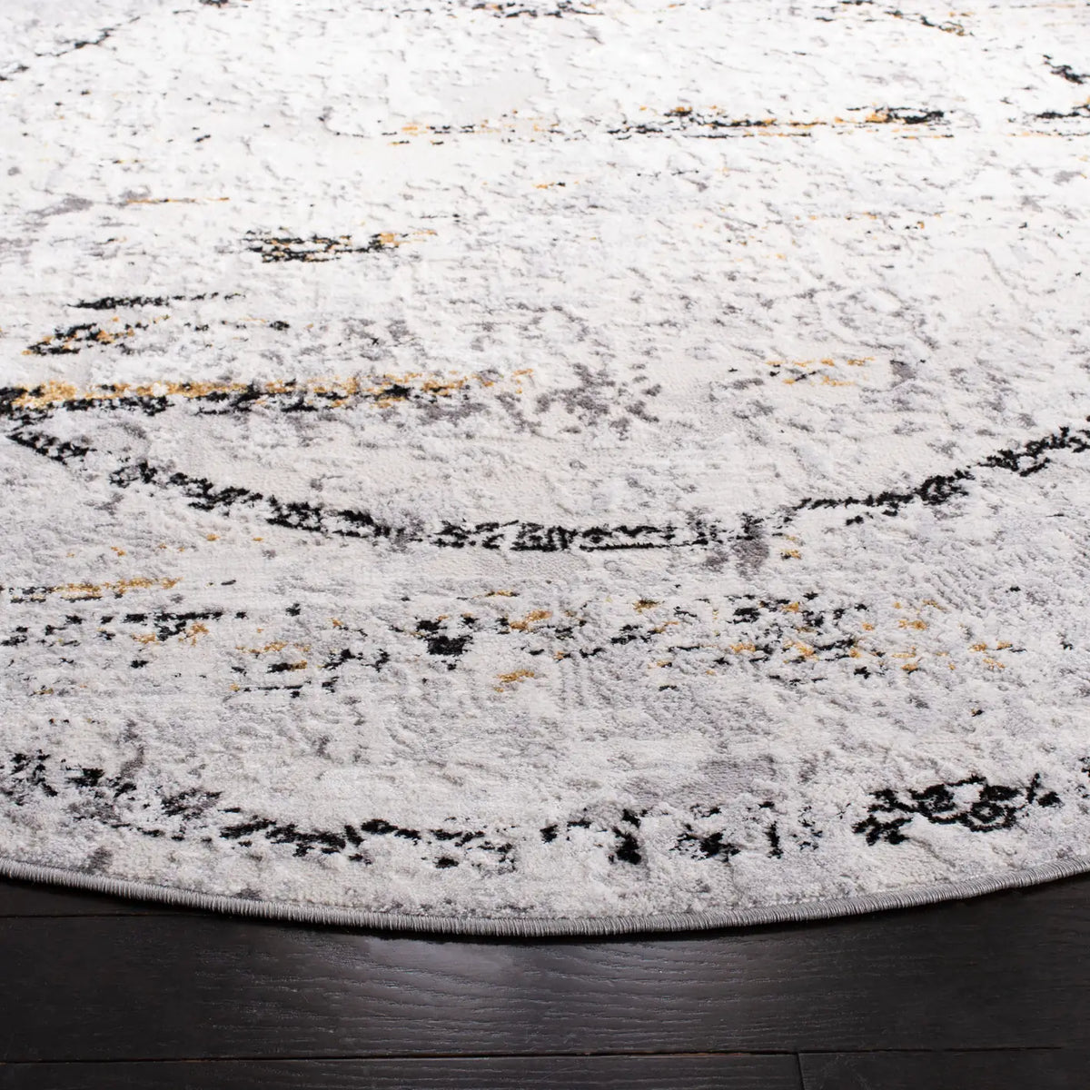 Safavieh Amelia 6'-7" x 6'-7" Rug in Grey / Gold