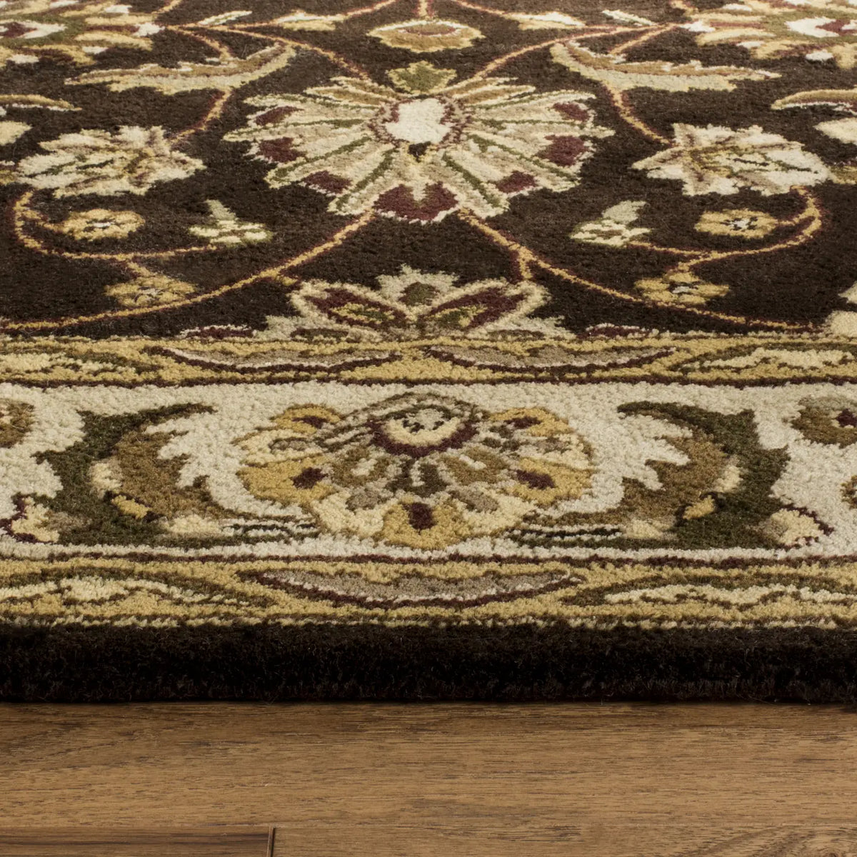 Safavieh Royalty 6'-0" x 9'-0" Rug in Chocolate / Beige