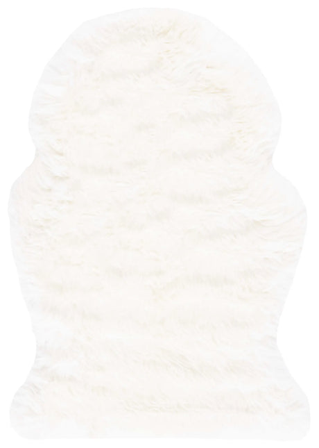 Safavieh Sheep Skin 2'-0" x 3'-0" Rug in Natural / White