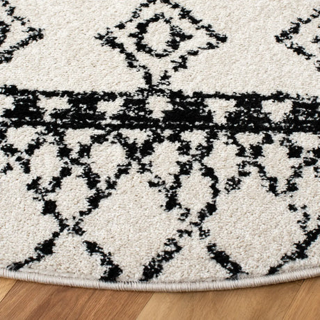 Safavieh Tulum 10'-0" x 10'-0" Rug in Ivory / Black