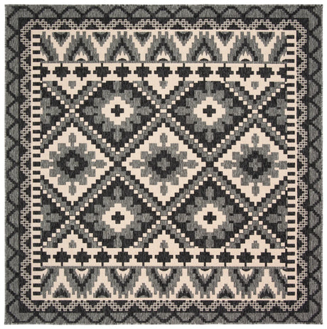 Safavieh Veranda 6'-7" x 6'-7" Rug in Grey / Beige