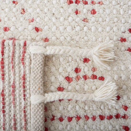 Safavieh Natura 4'-0" x 6'-0" Rug in Ivory / Red