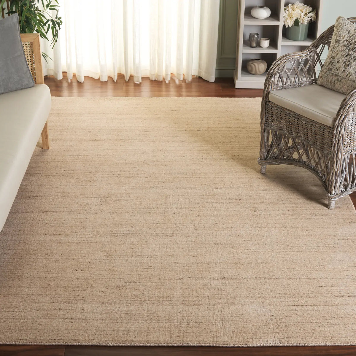 Safavieh Mirage 6'-0" x 9'-0" Rug in Beige