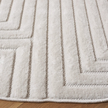 Safavieh Selena 6'-7" x 6'-7" Rug in Ivory