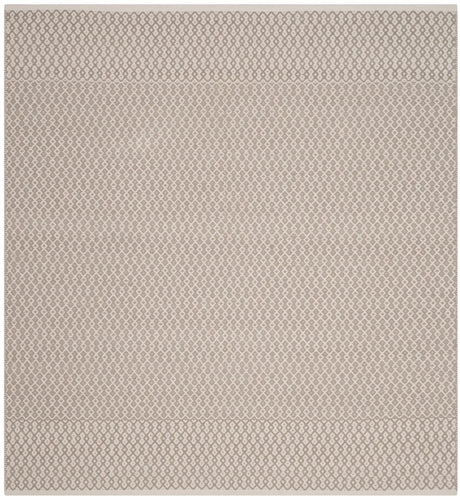 Safavieh Montauk 6'-0" x 6'-0" Rug in Ivory / Grey