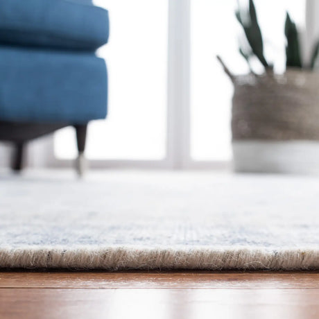 Safavieh Restoration Vintage 5'-0" x 8'-0" Rug in Ivory / Blue