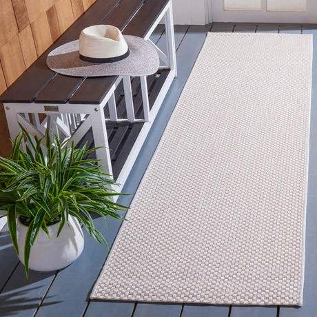 Safavieh Courtyard 2'-3" x 8'-0" Rug in Ivory / Gold