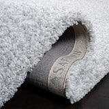 Safavieh Ultimate Shag 4'-0" x 6'-0" Rug in Silver / Ivory