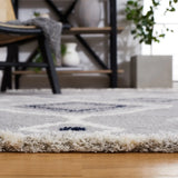 Safavieh Marrakesh 4'-0" x 6'-0" Rug in Grey / Light Grey