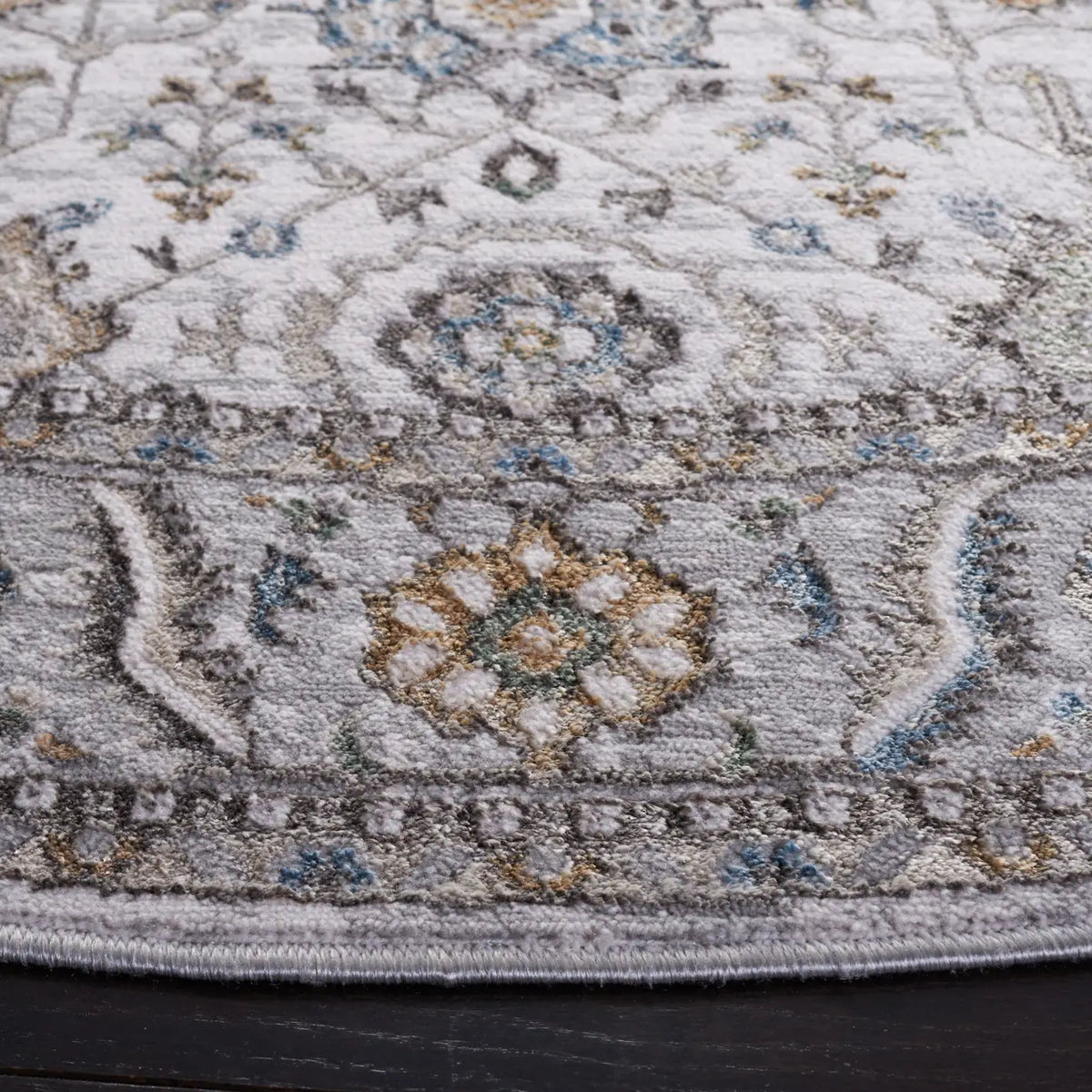 Safavieh Bel Air 6'-7" x 6'-7" Rug in Beige / Grey
