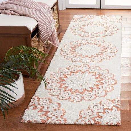 Safavieh Blossom 2'-3" x 8'-0" Rug in Ivory / Pink