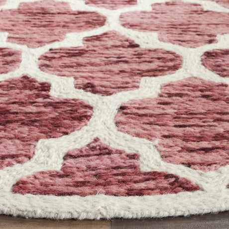 Safavieh Himalaya 6'-0" x 6'-0" Rug in Red / Ivory