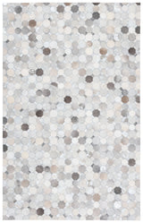 Safavieh Studio Leather 4'-0" x 6'-0" Rug in Ivory / Grey