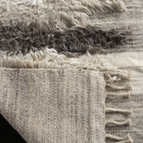 Safavieh Kenya 4'-0" x 6'-0" Rug in Ivory / Grey