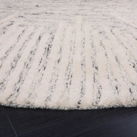 Safavieh Abstract 6'-0" x 6'-0" Rug in Grey / Ivory