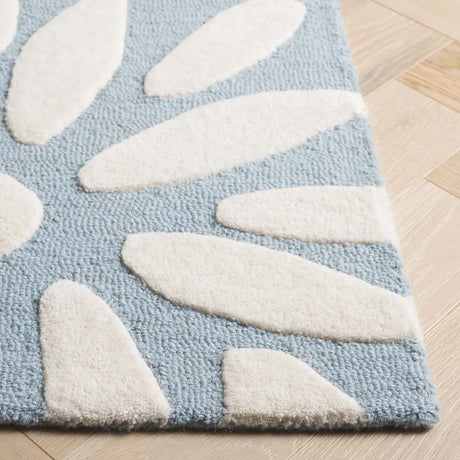 Safavieh Safavieh Kids 4'-0" x 6'-0" Rug in Light Blue / Ivory