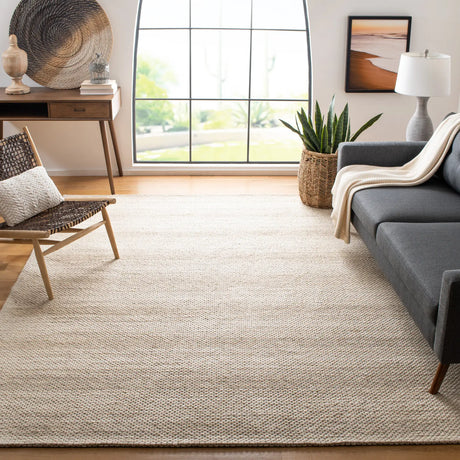 Safavieh Marbella 6'-0" x 9'-0" Rug in Beige / Brown