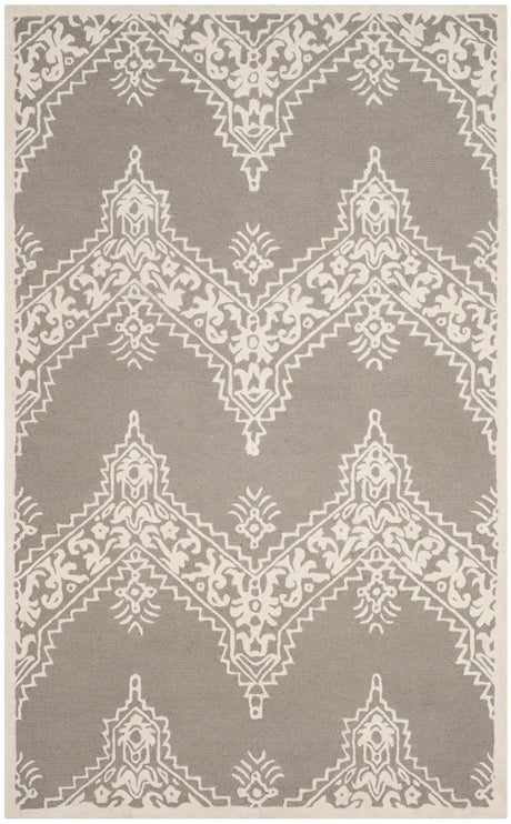 Safavieh Manchester 5'-0" x 8'-0" Rug in Grey / Ivory