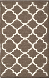 Safavieh Dhurries 2'-6" x 4'-0" Rug in Brown / Ivory
