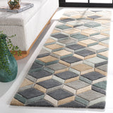Safavieh Rodeo Drive 2'-3" x 8'-0" Rug in Beige / Grey